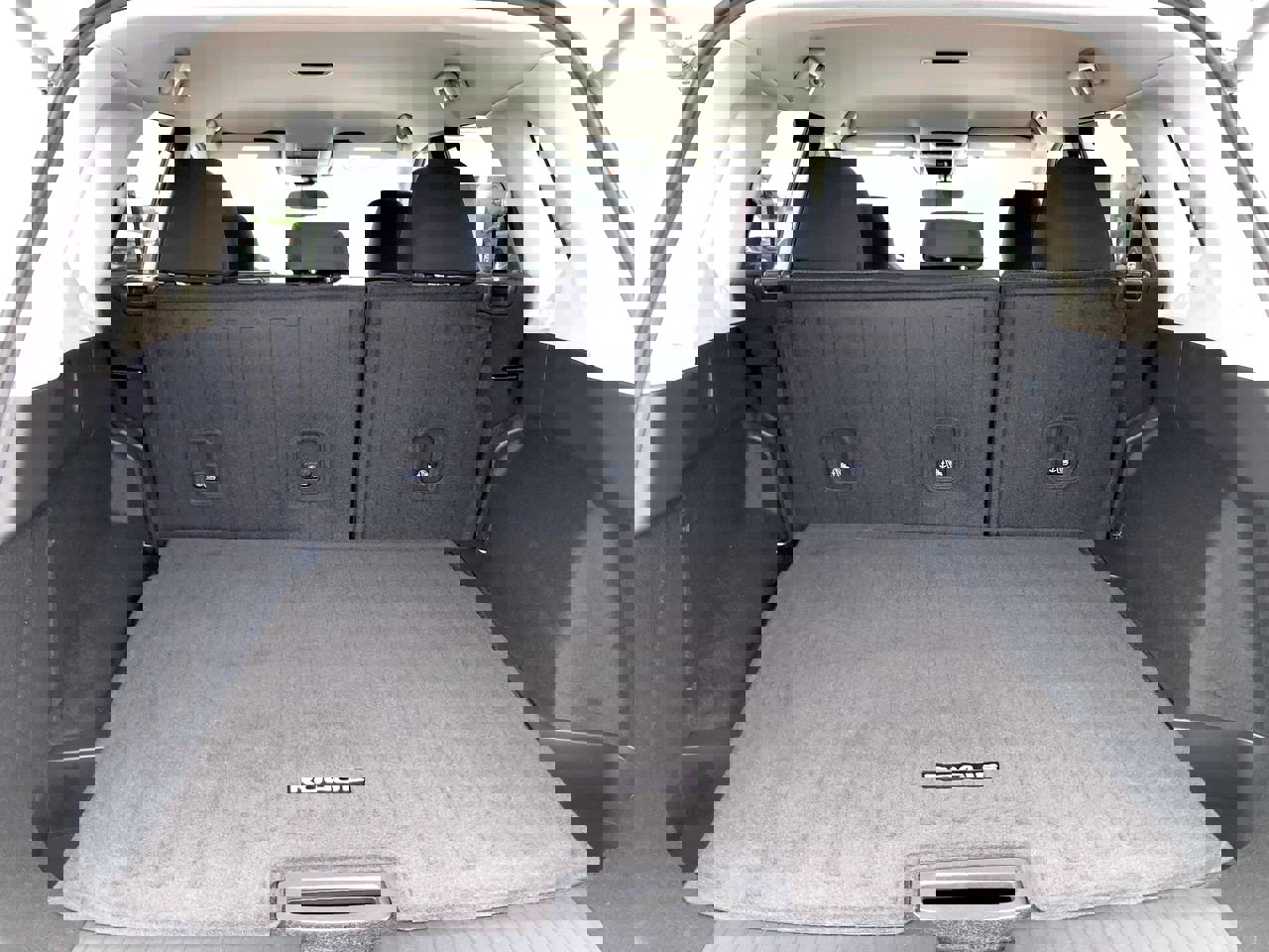 Used 2026 Nissan Rogue SV image 9