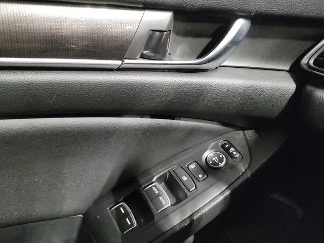 Used 2020 Honda Accord Sport image 21