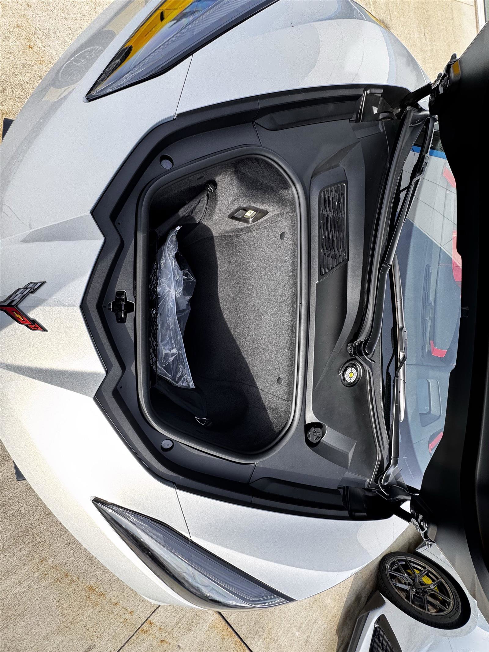 Used 2023 Chevrolet Corvette Stingray Preferred Conv w/ Z51 Performance Package RWD image 7