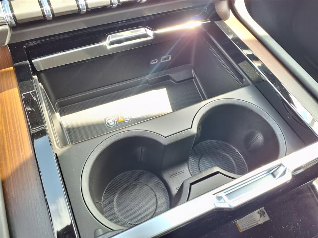 New 2026 GMC Yukon Denali w/ Denali Reserve Package AWD/4WD image 13