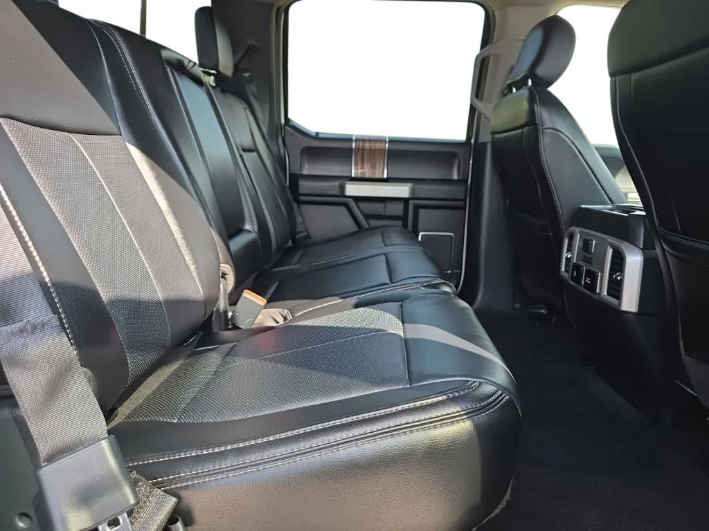 Used 2020 Ford F150 Lariat w/ Equipment Group 502A Luxury AWD/4WD image 20