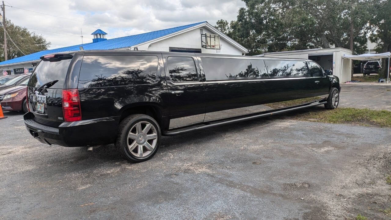 Used 2011 Chevrolet Suburban LS image 4
