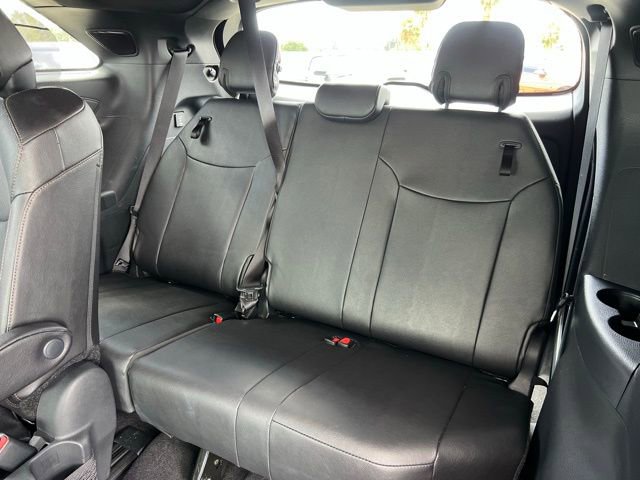 Certified 2025 Toyota Sienna Platinum image 16