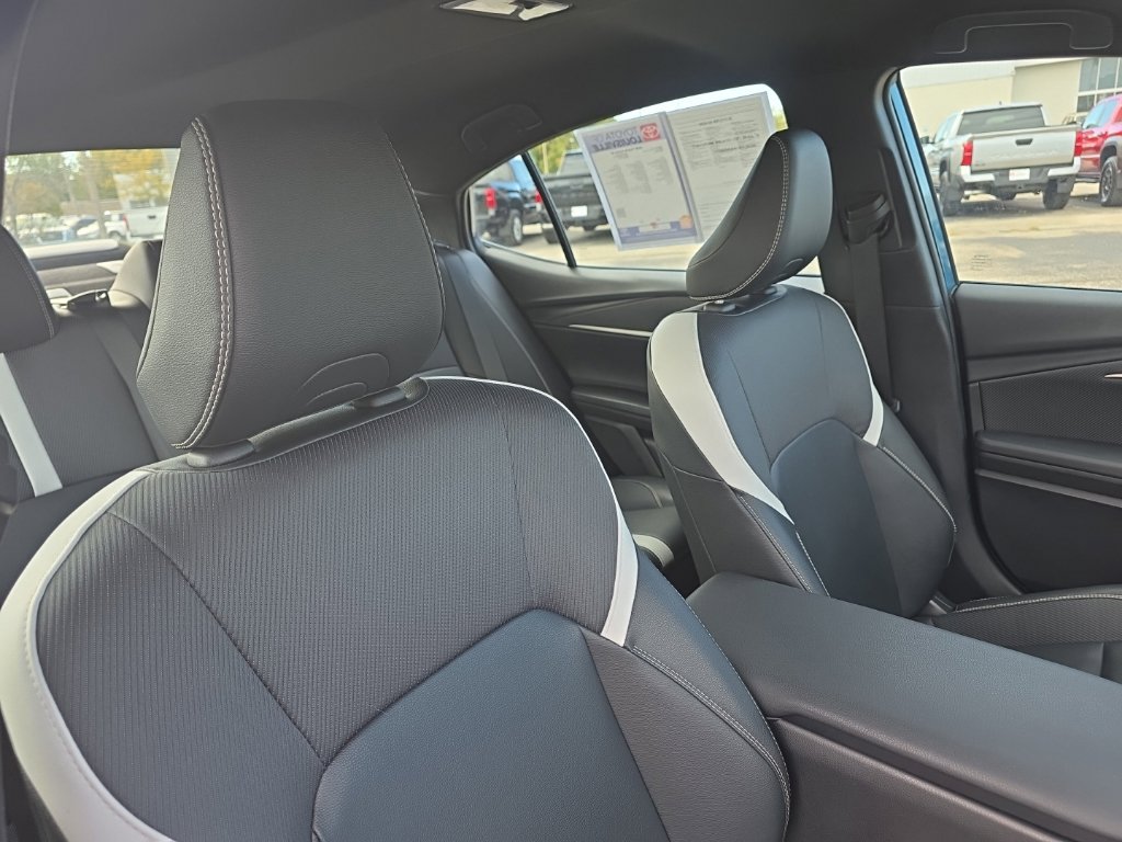 Certified 2025 Toyota Camry SE FWD image 10