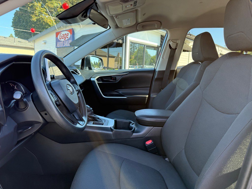 Used 2024 Toyota RAV4 LE image 14