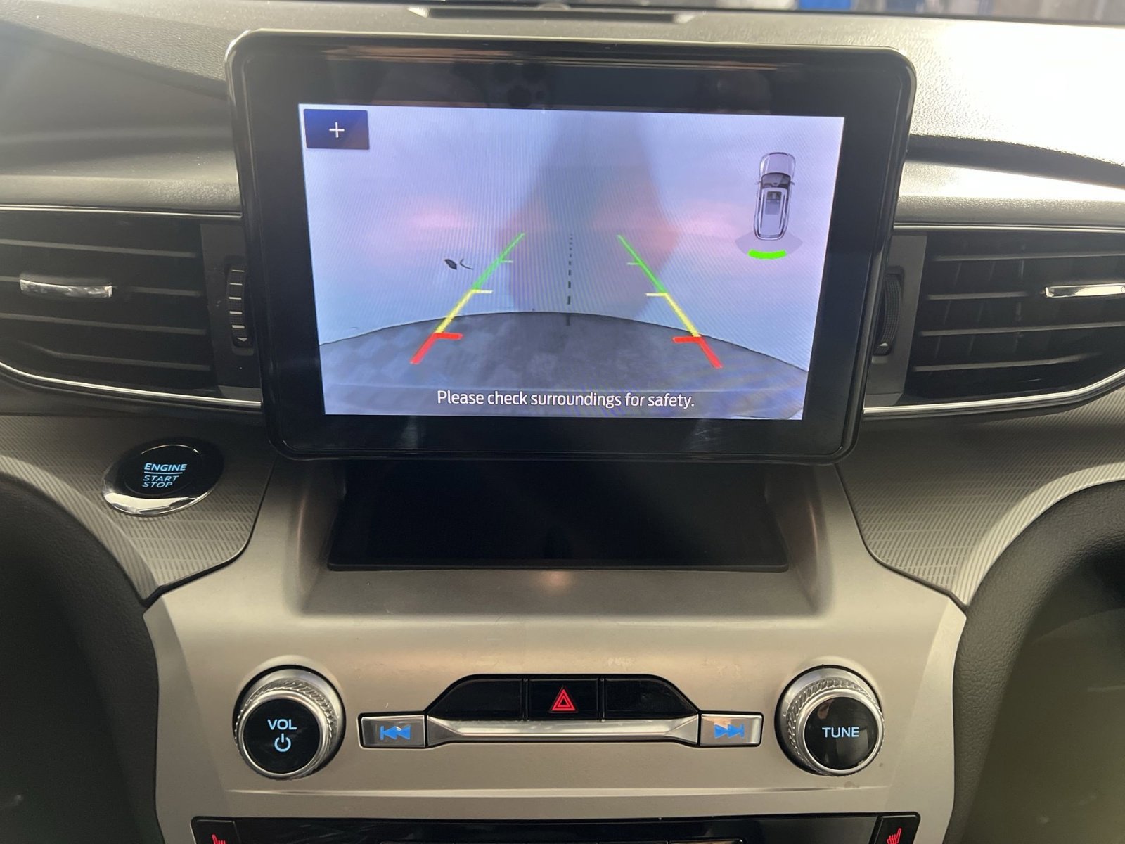 Certified 2022 Ford Explorer XLT w/ Equipment Group 202A image 19