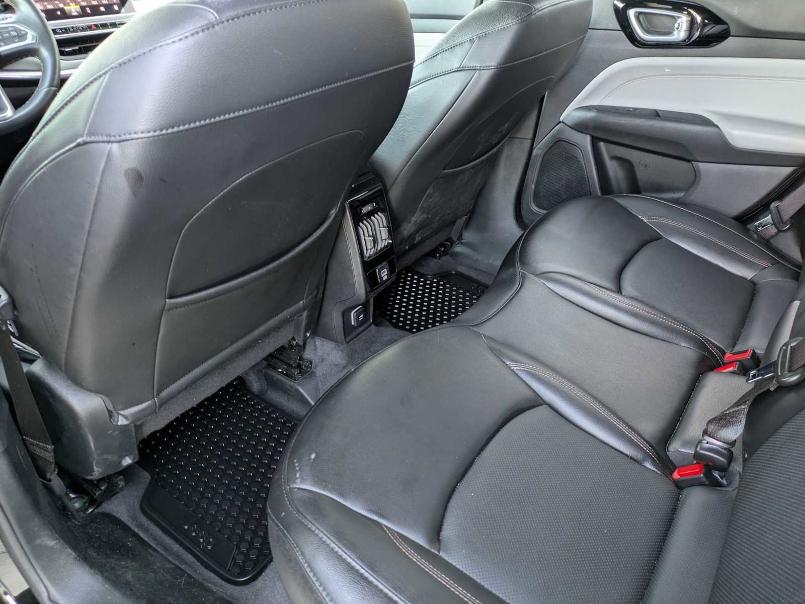 Used 2022 Jeep Compass Limited image 16