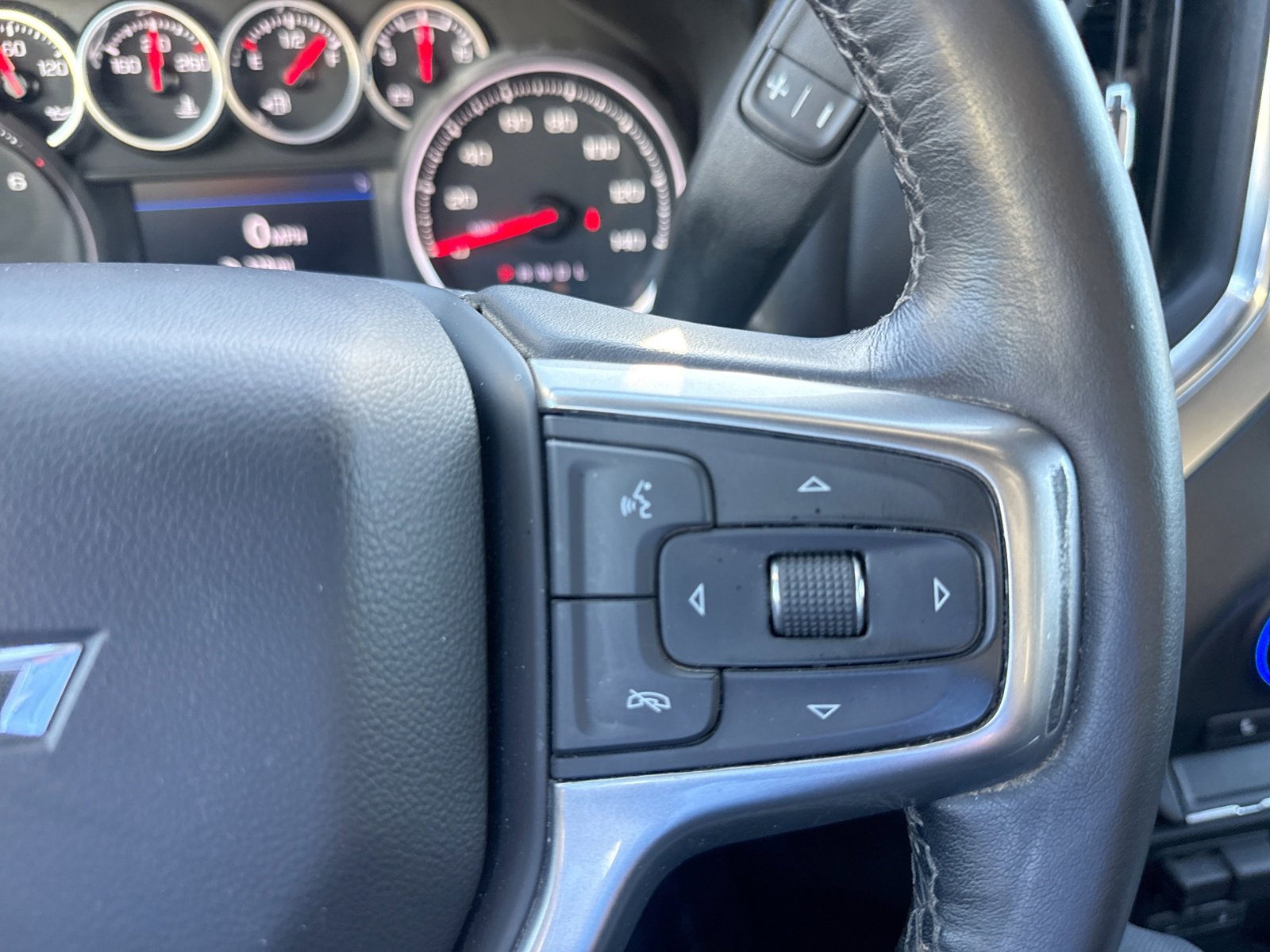 Used 2022 Chevrolet Silverado 1500 LT Trail Boss w/ Convenience Package II AWD/4WD image 21