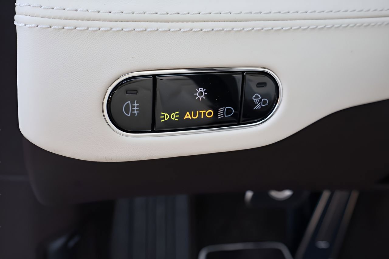 New 2026 Bentley Continental GTC AWD/4WD image 23