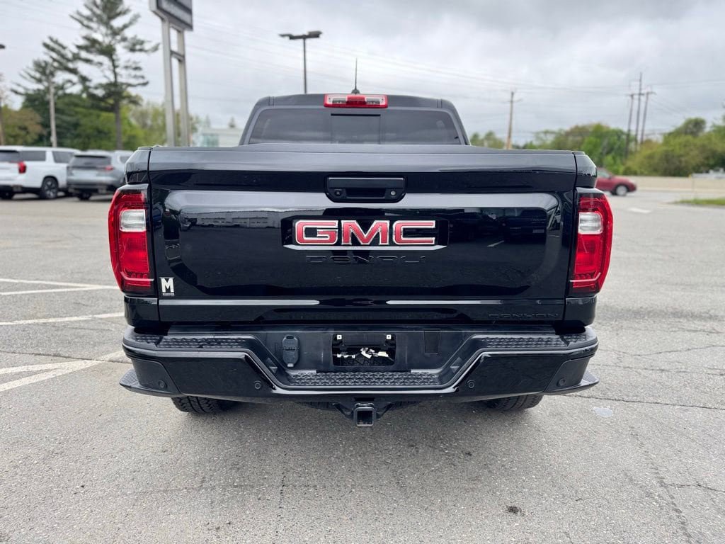 Used 2024 GMC Canyon Denali w/ LPO, Denali Black Edition AWD/4WD image 5