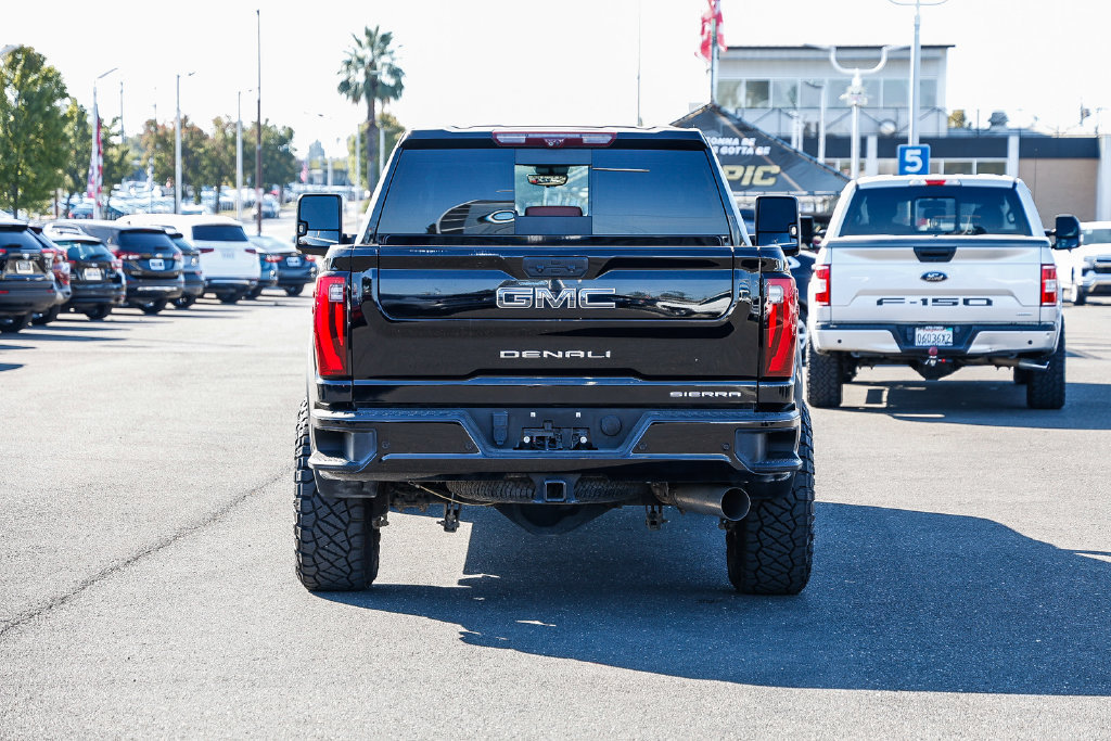 Used 2024 GMC Sierra 2500 Denali Ultimate AWD/4WD image 15