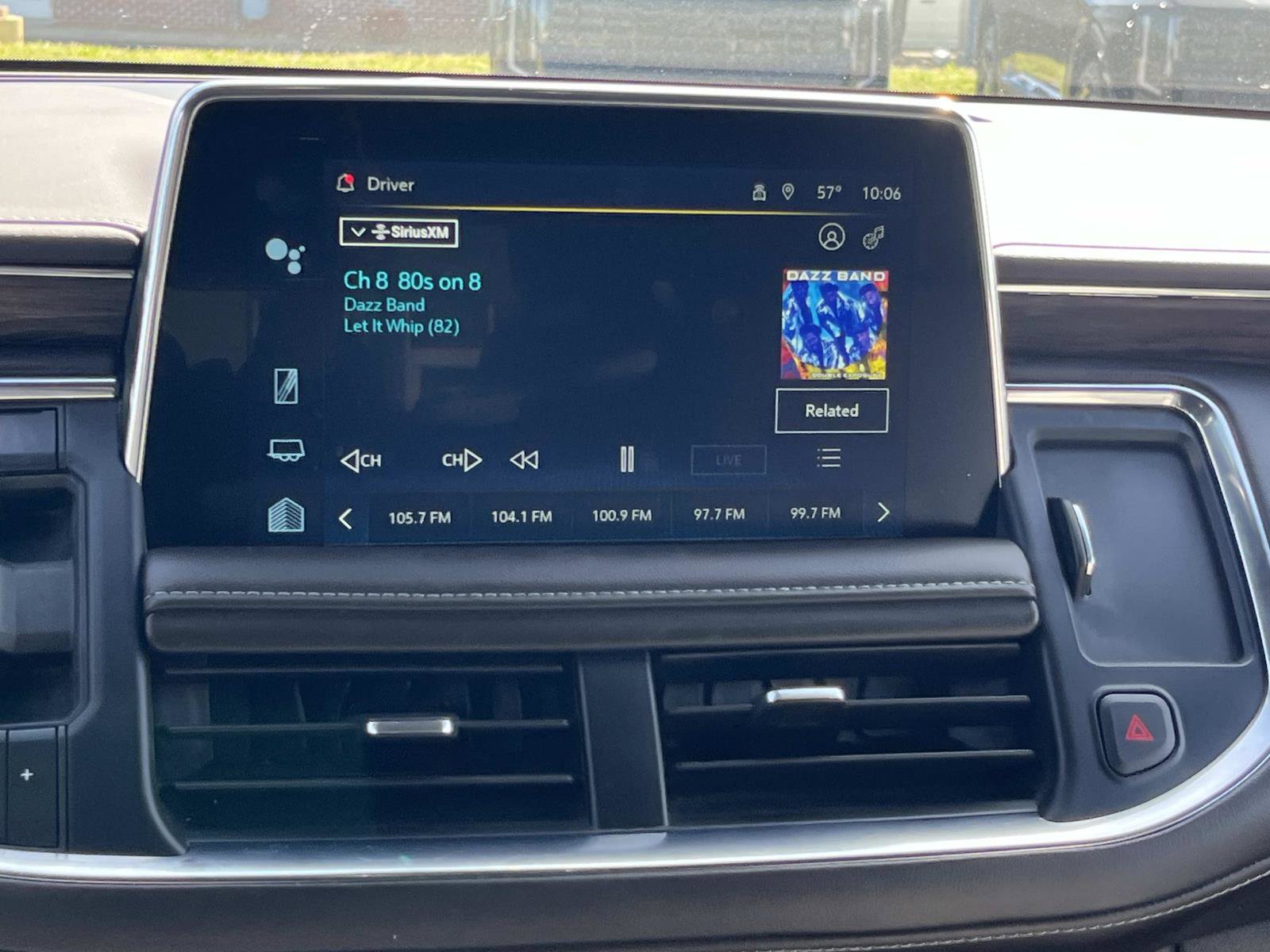 Used 2022 Chevrolet Tahoe LT w/ Luxury Package AWD/4WD image 18