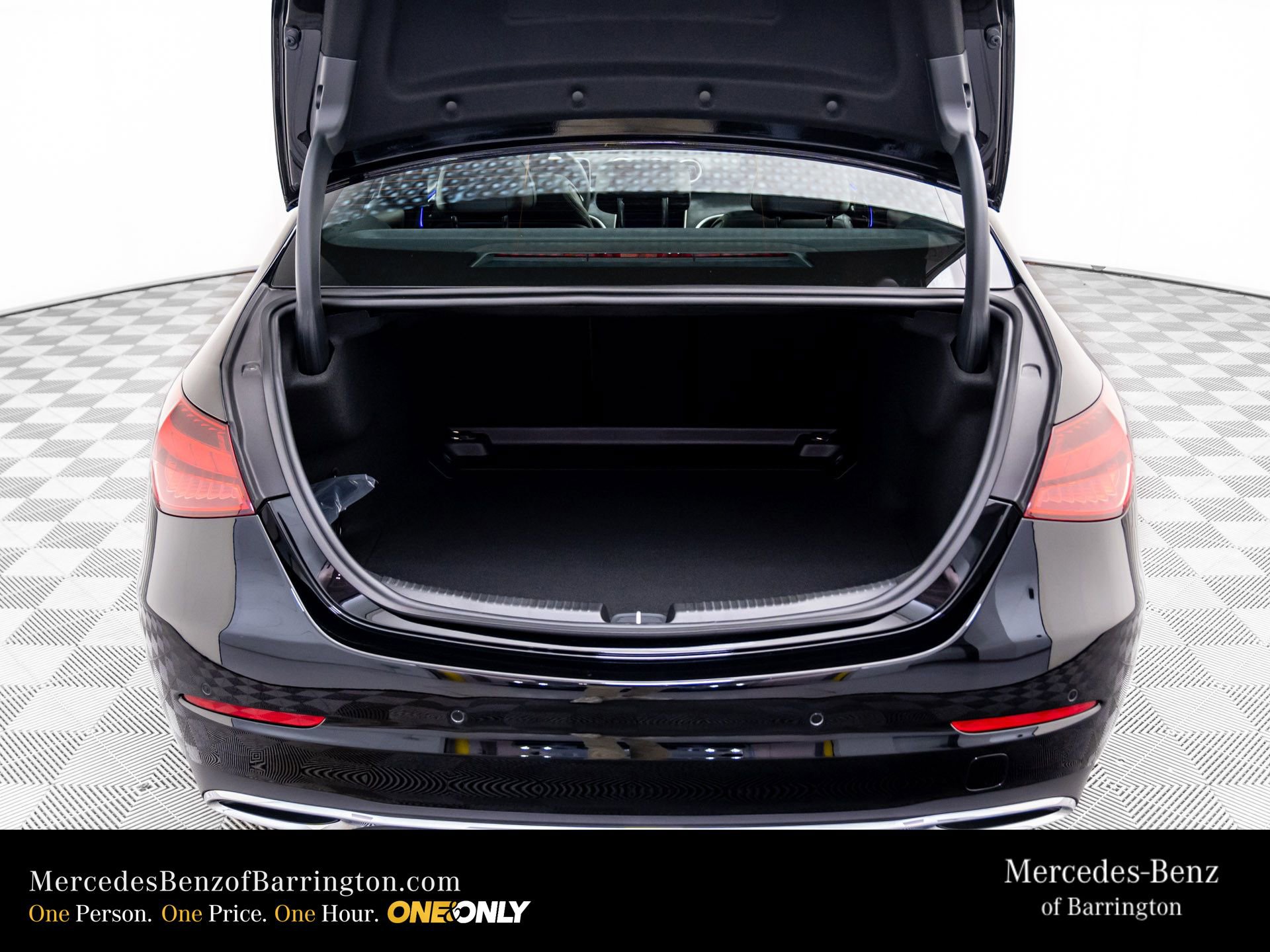 New 2026 Mercedes-Benz C 300 4MATIC Sedan image 27