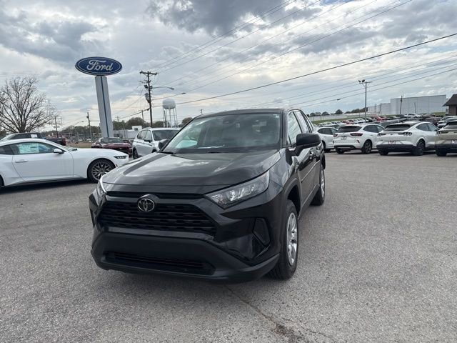 Used 2022 Toyota RAV4 LE image 6