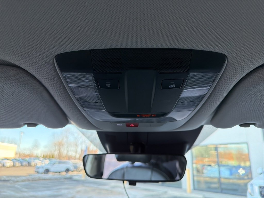 Certified 2025 Kia Sorento S image 27