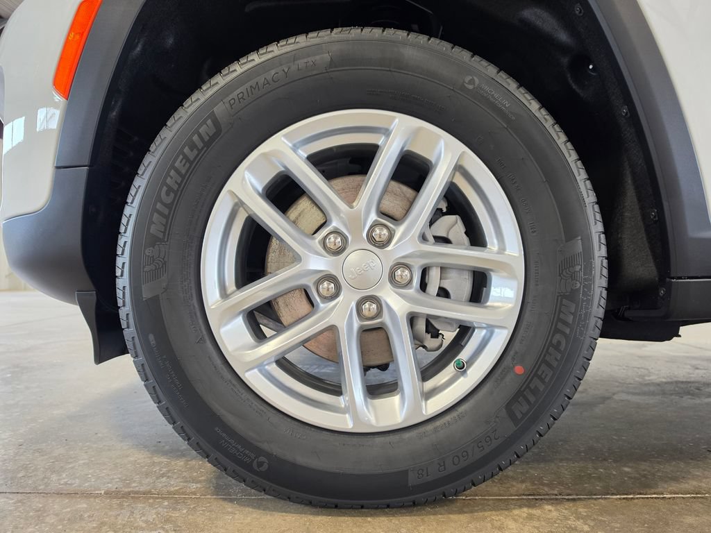 New 2026 Jeep Grand Cherokee Laredo X AWD/4WD image 10