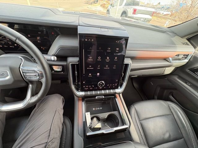 Used 2025 GMC Yukon XL Denali image 22