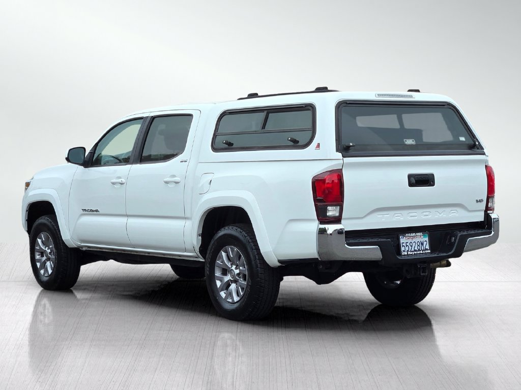 Used 2018 Toyota Tacoma SR5 RWD image 7