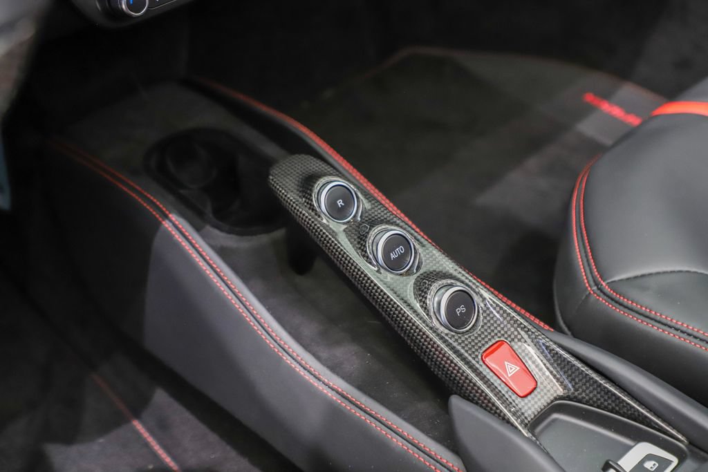 Certified 2022 Ferrari F8 Tributo RWD image 44