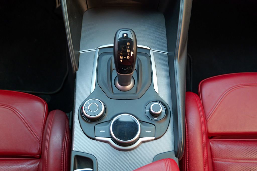 Used 2017 Alfa Romeo Giulia Ti w/ TI 19" Sport Package AWD/4WD image 51