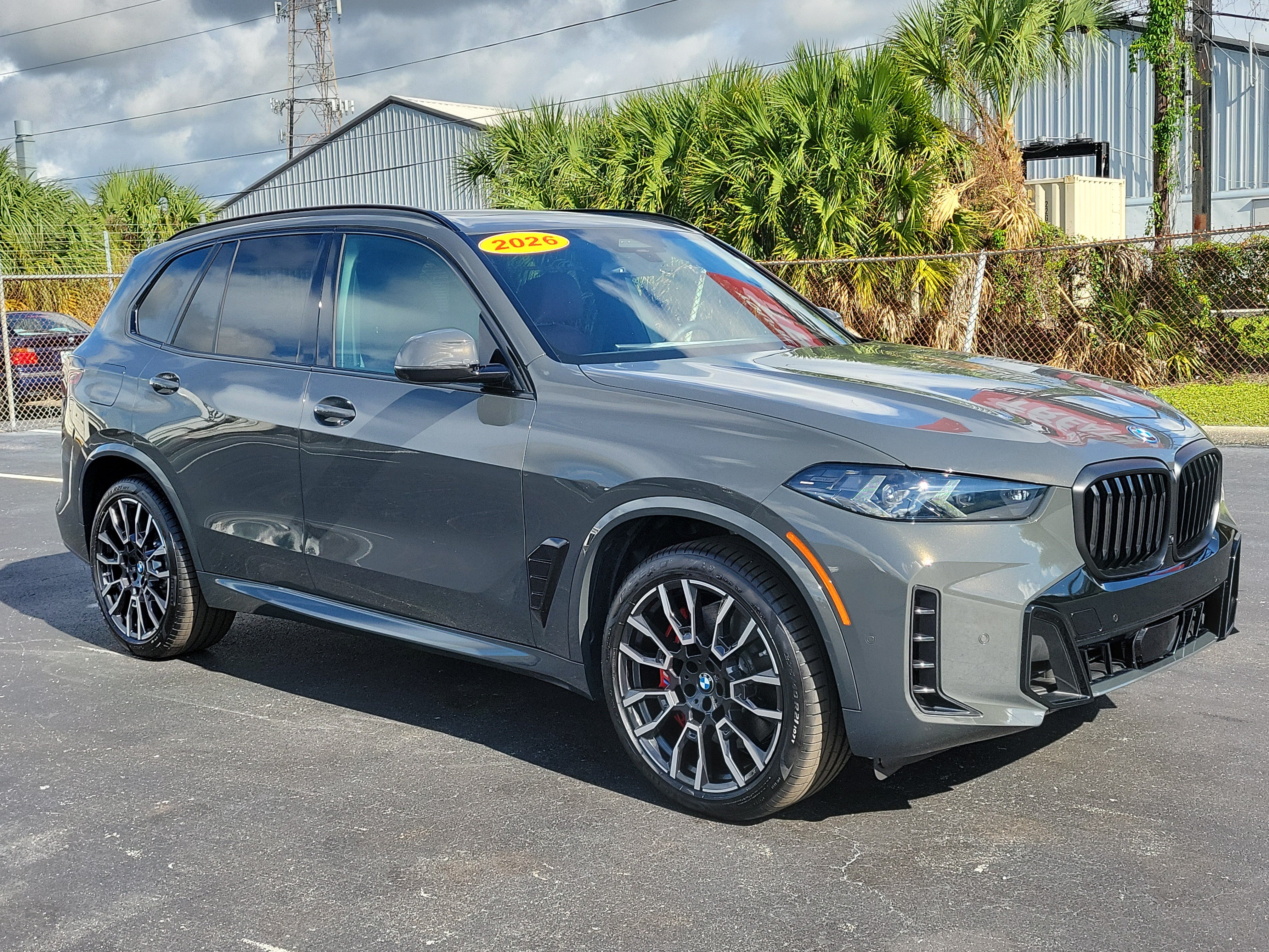 Used 2026 BMW X5 xDrive50e w/ M Sport Package AWD/4WD image 2