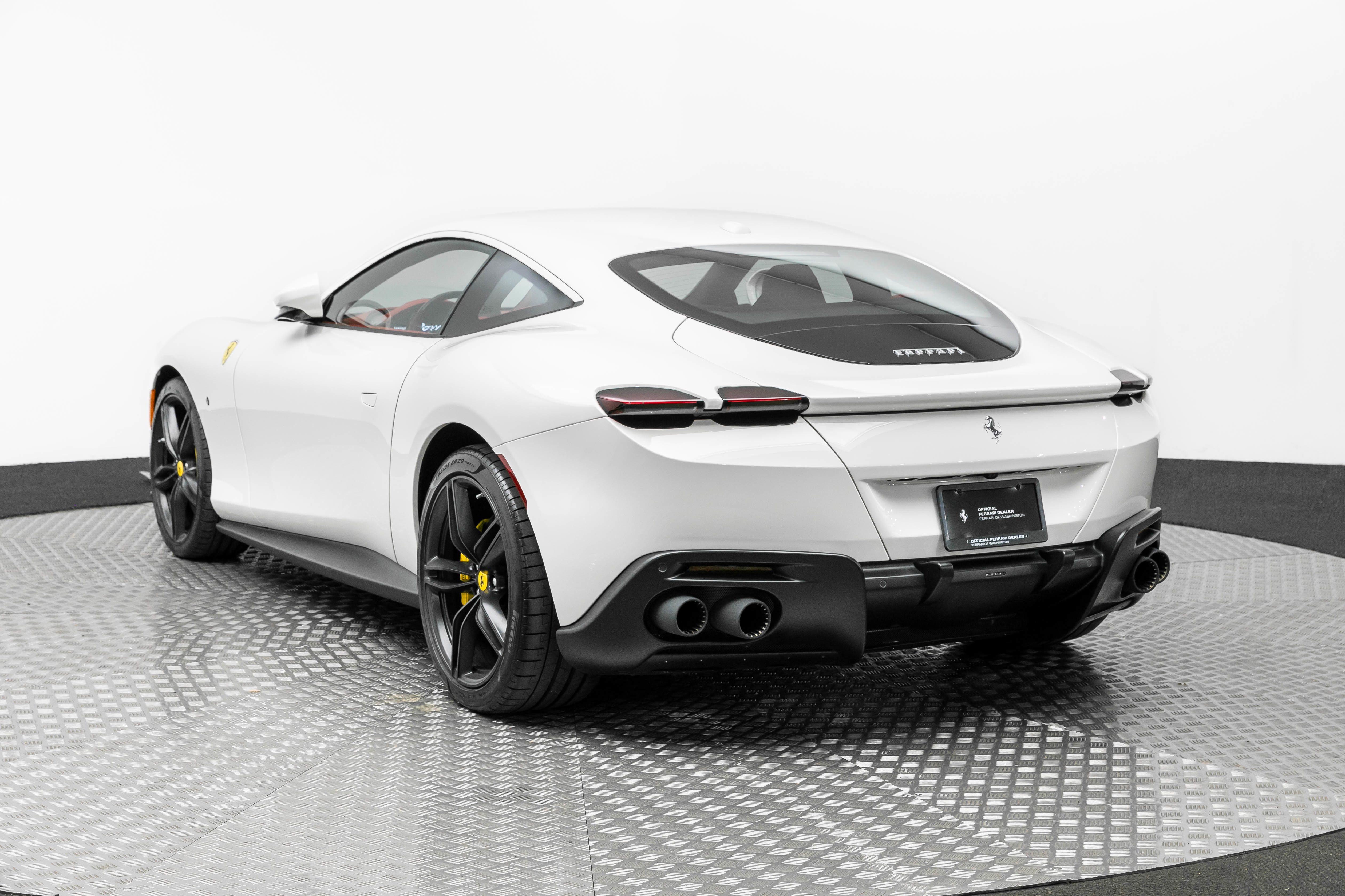 Certified 2022 Ferrari Roma image 3