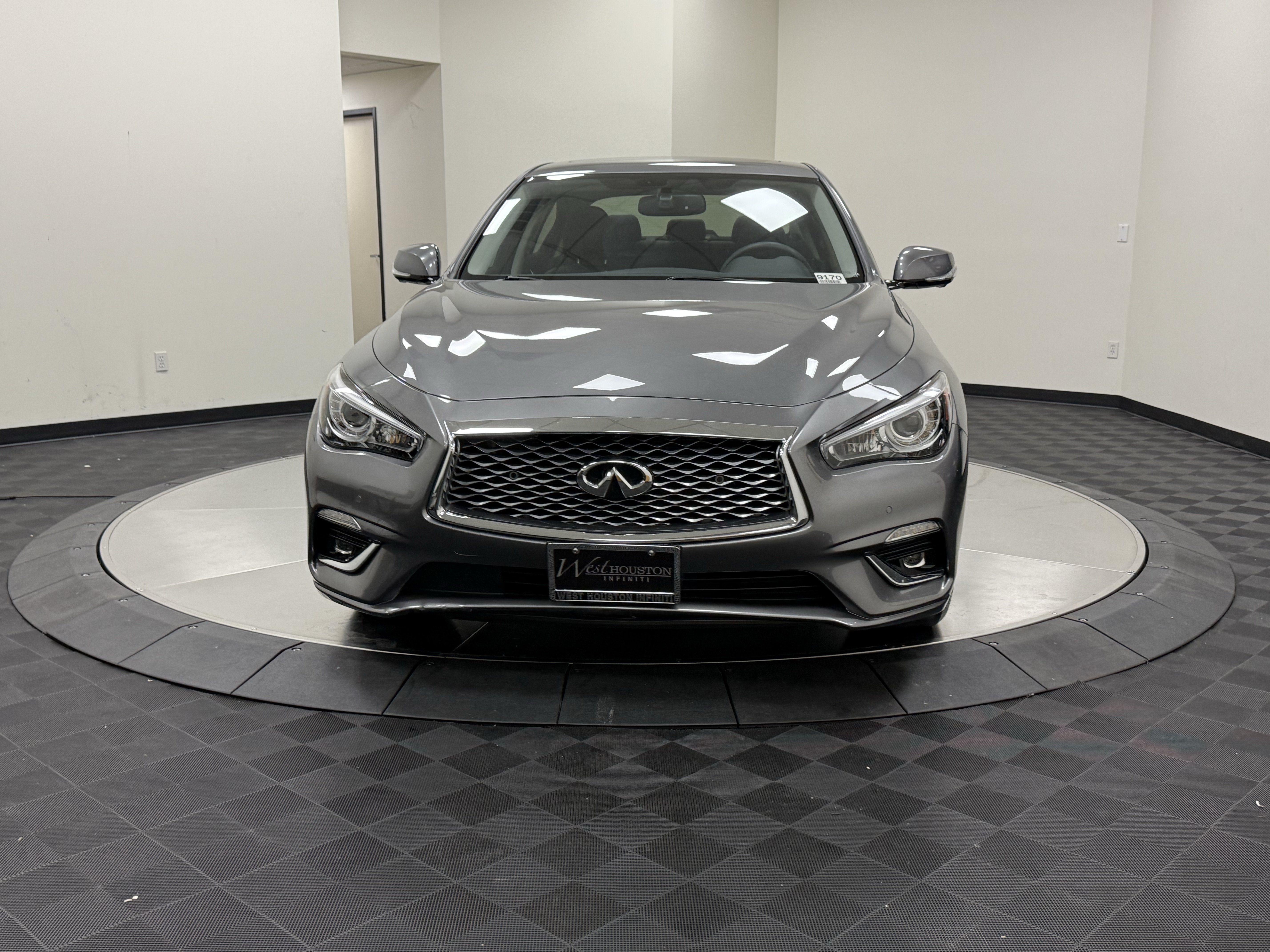 Used 2023 INFINITI Q50 Luxe w/ Cargo Package RWD image 2