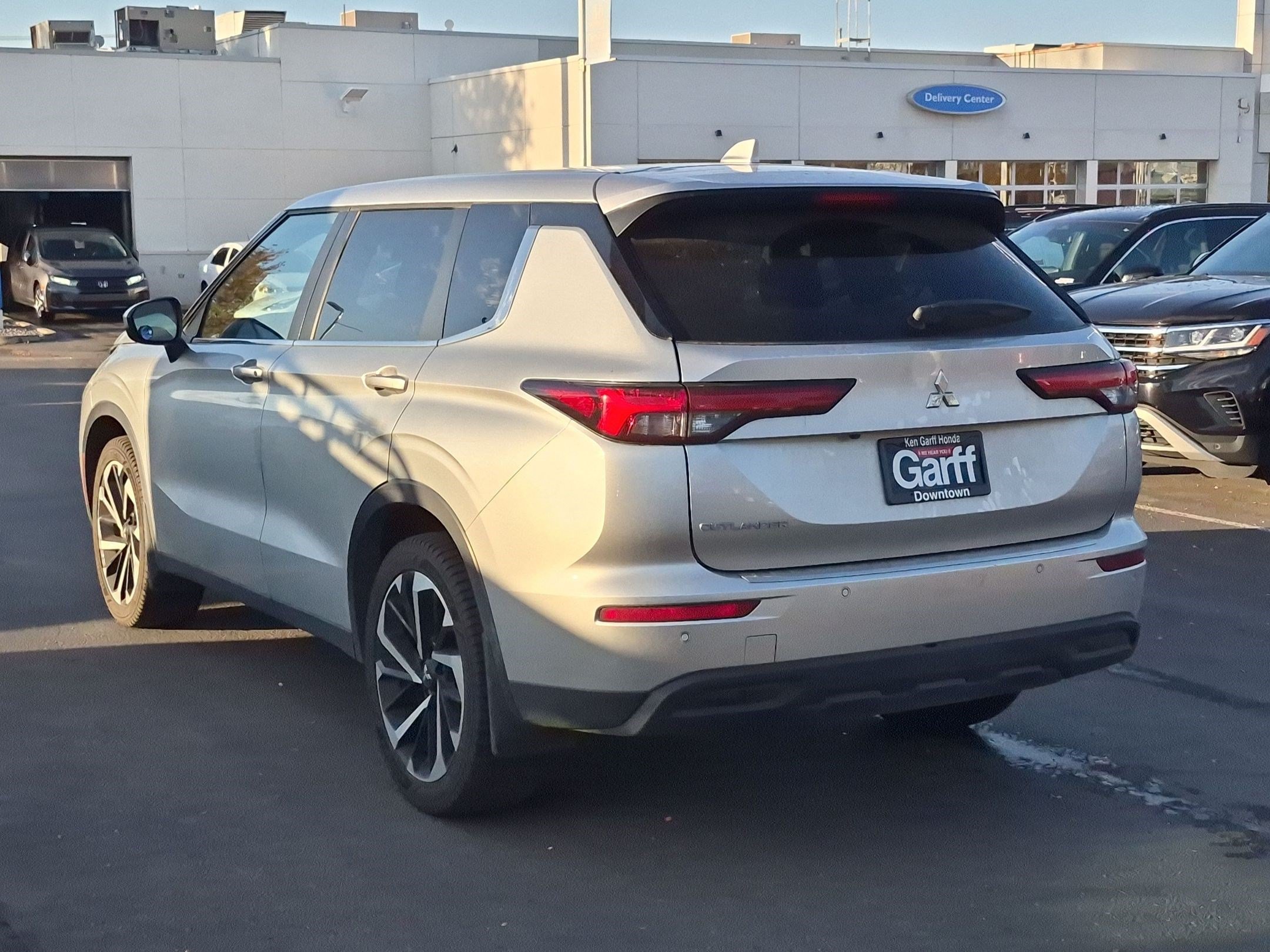 Used 2022 Mitsubishi Outlander ES AWD/4WD image 8
