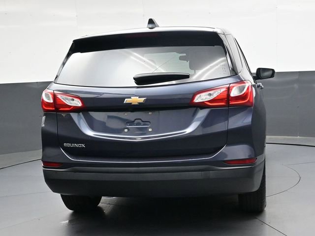 Used 2019 Chevrolet Equinox LS w/ LS Convenience Package FWD image 4