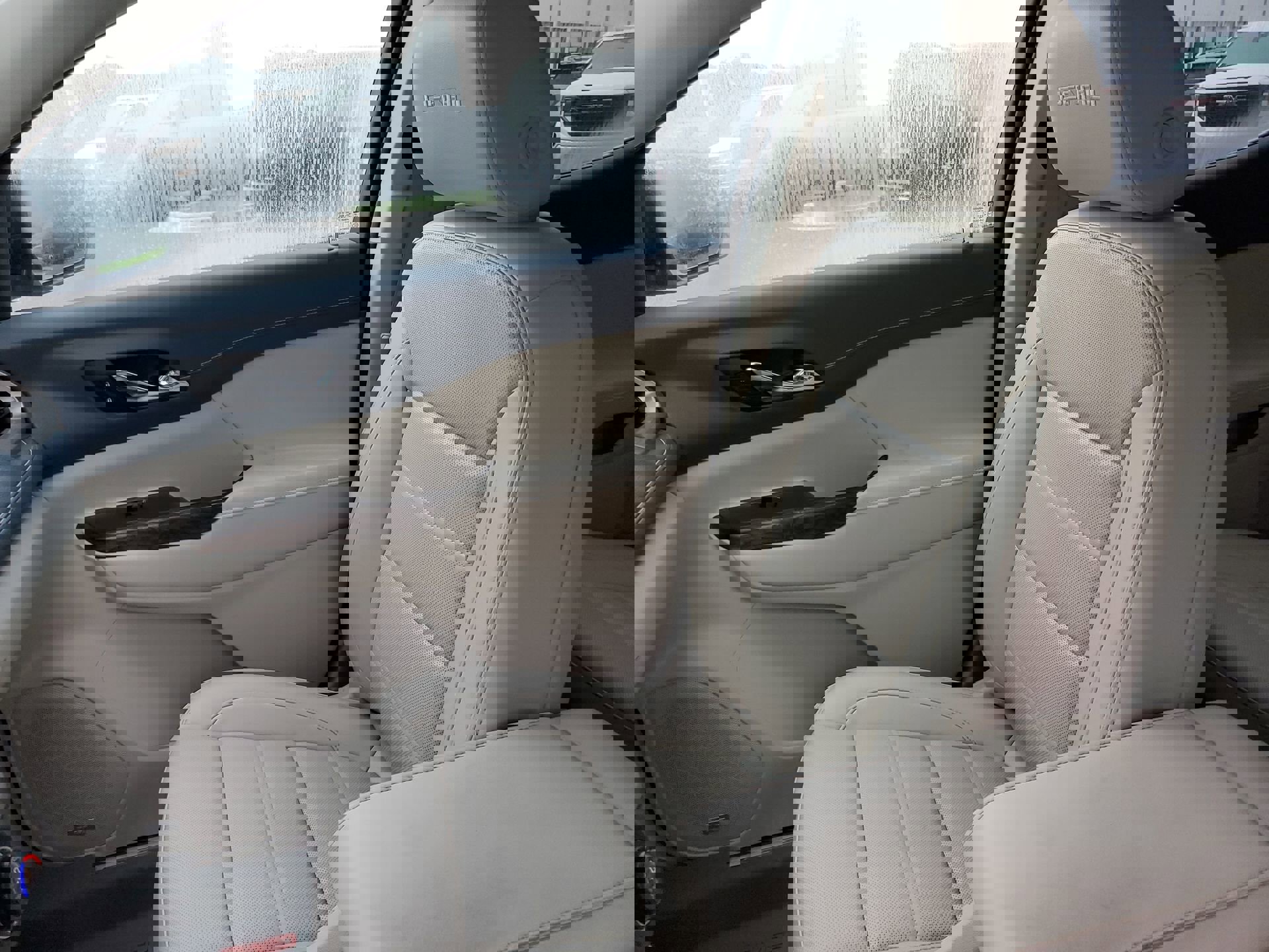 Used 2021 GMC Acadia Denali w/ Denali Technology Package image 95