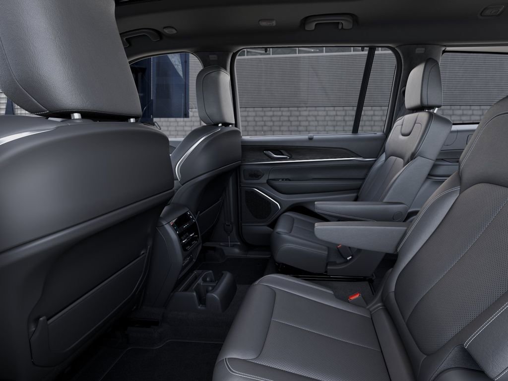 New 2025 Jeep Grand Cherokee L Overland w/ Advanced Protech Group III AWD/4WD image 24