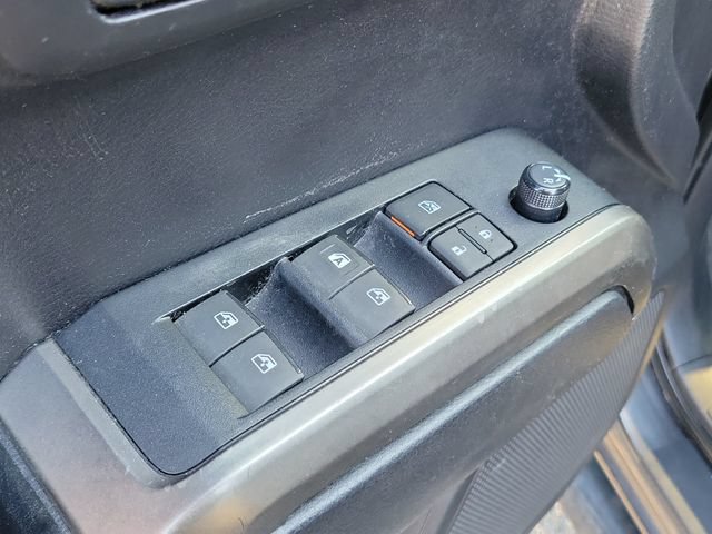 Used 2020 Toyota Tacoma SR5 RWD image 22