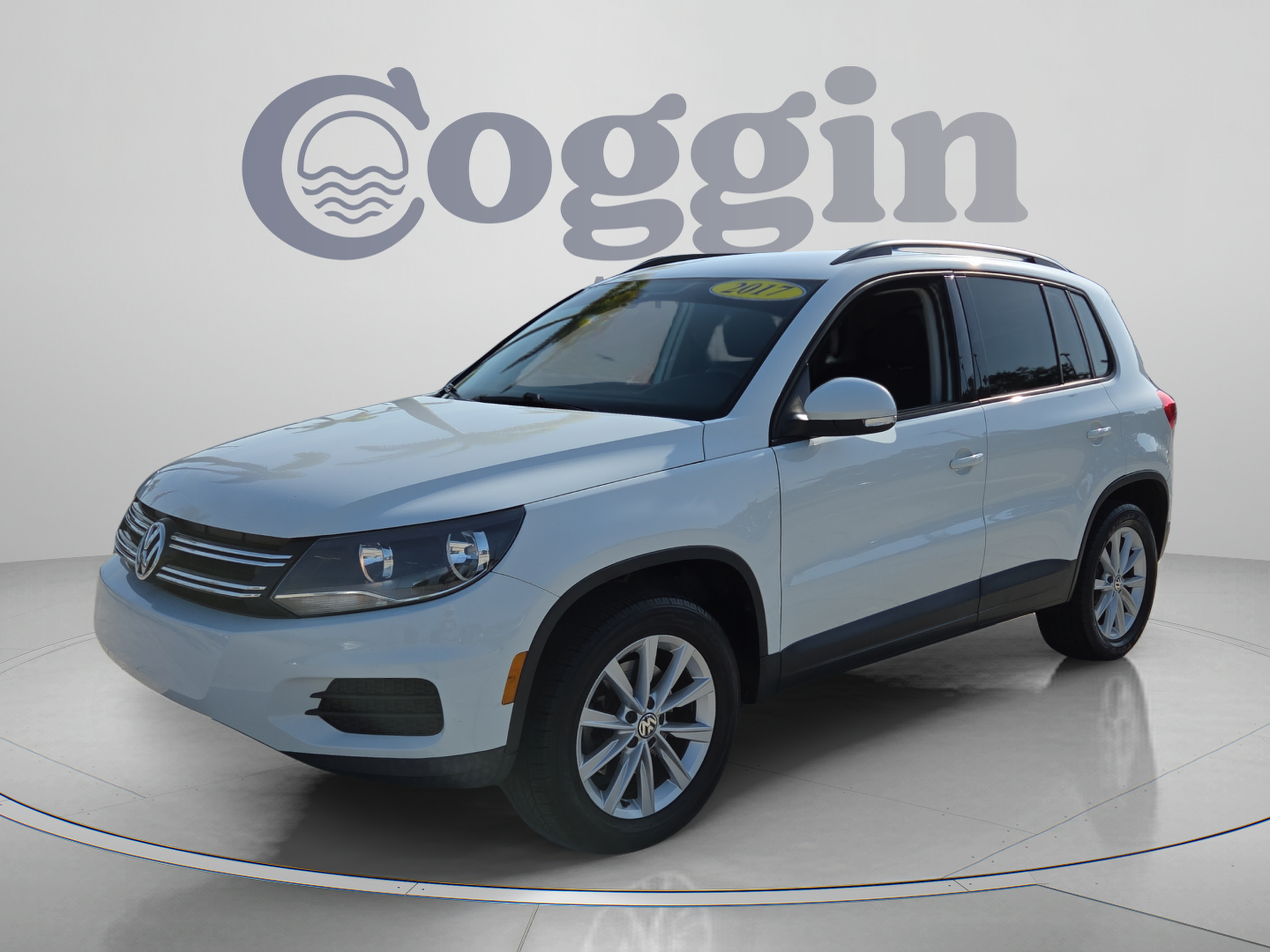 Used 2017 Volkswagen Tiguan S FWD image 1