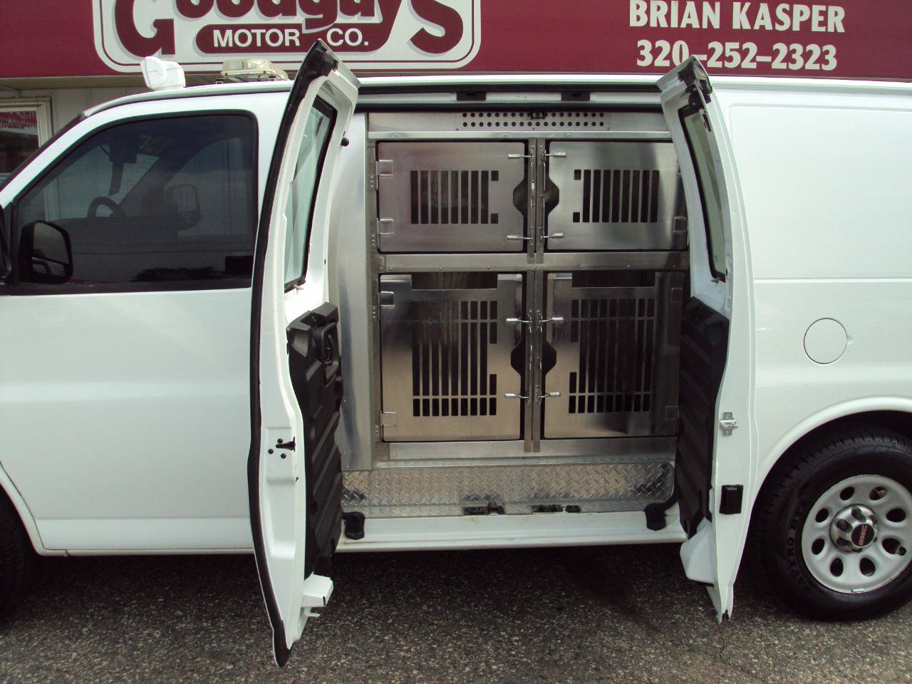 Used 2013 GMC Savana 1500 AWD image 3