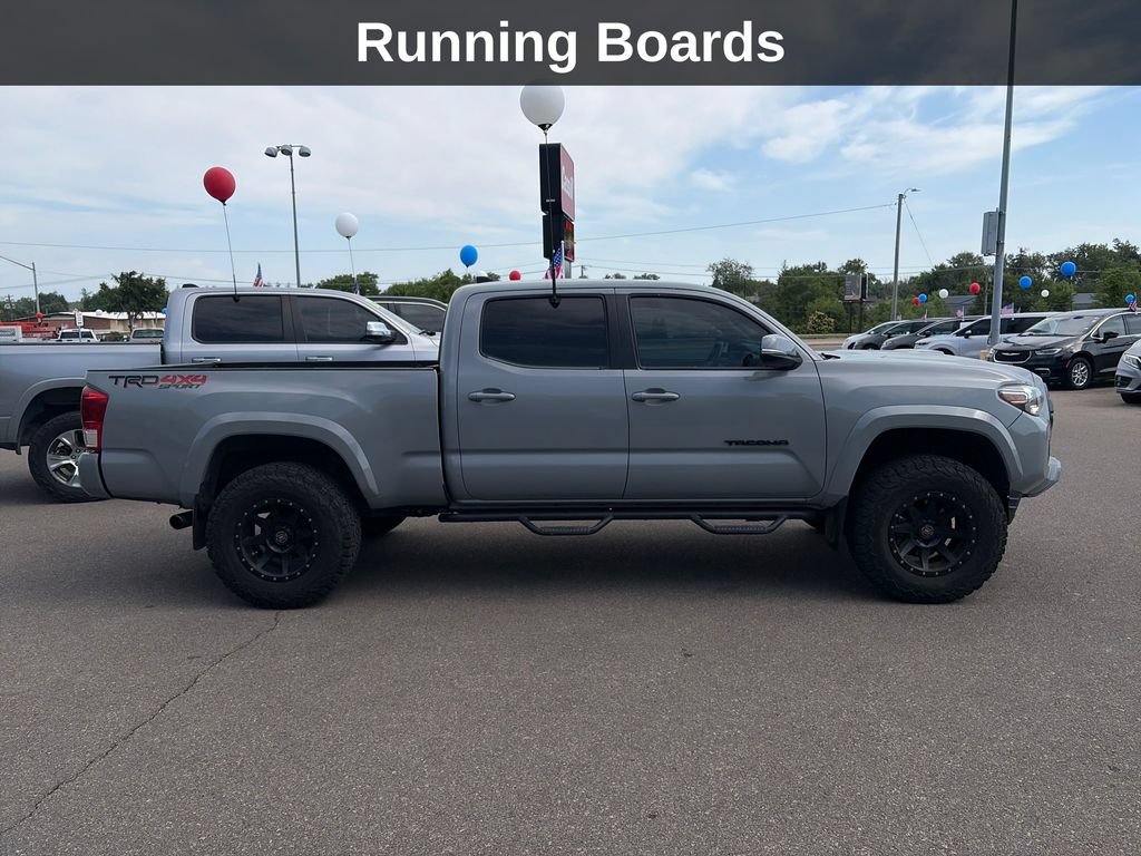 Used 2019 Toyota Tacoma TRD Sport w/ Technology Package AWD/4WD image 8