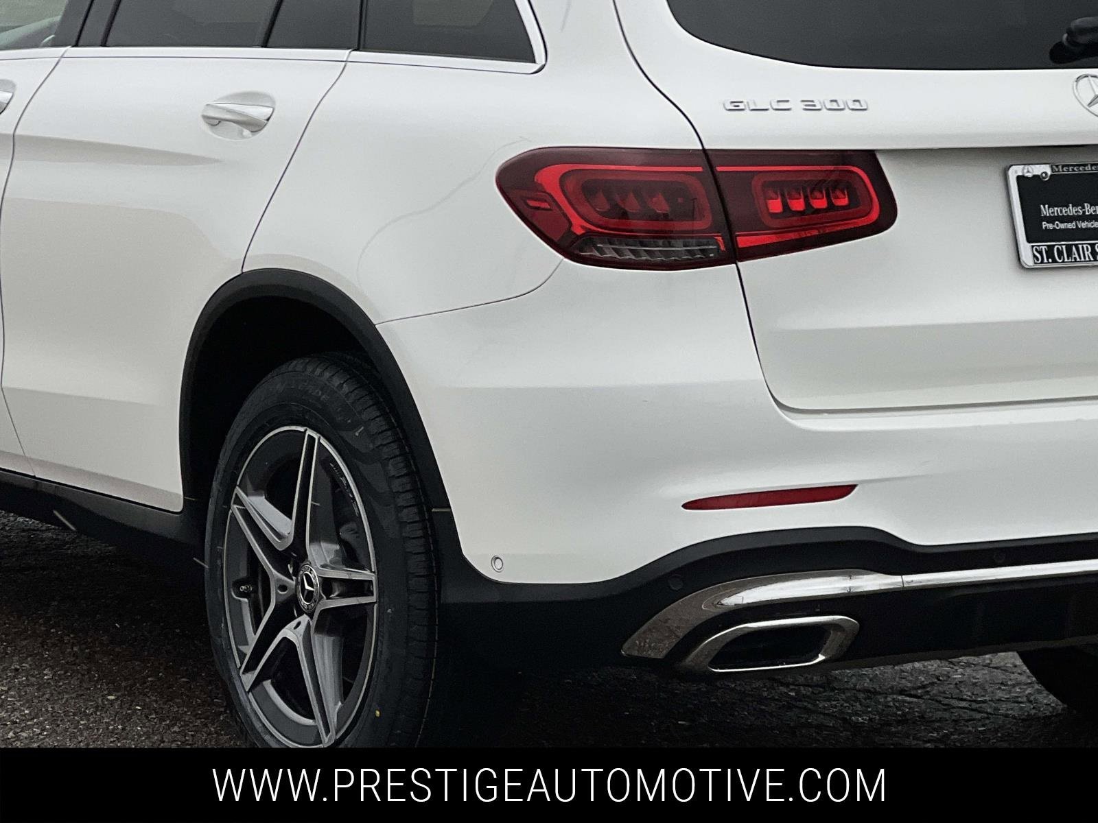Used 2022 Mercedes-Benz GLC 300 4MATIC image 4
