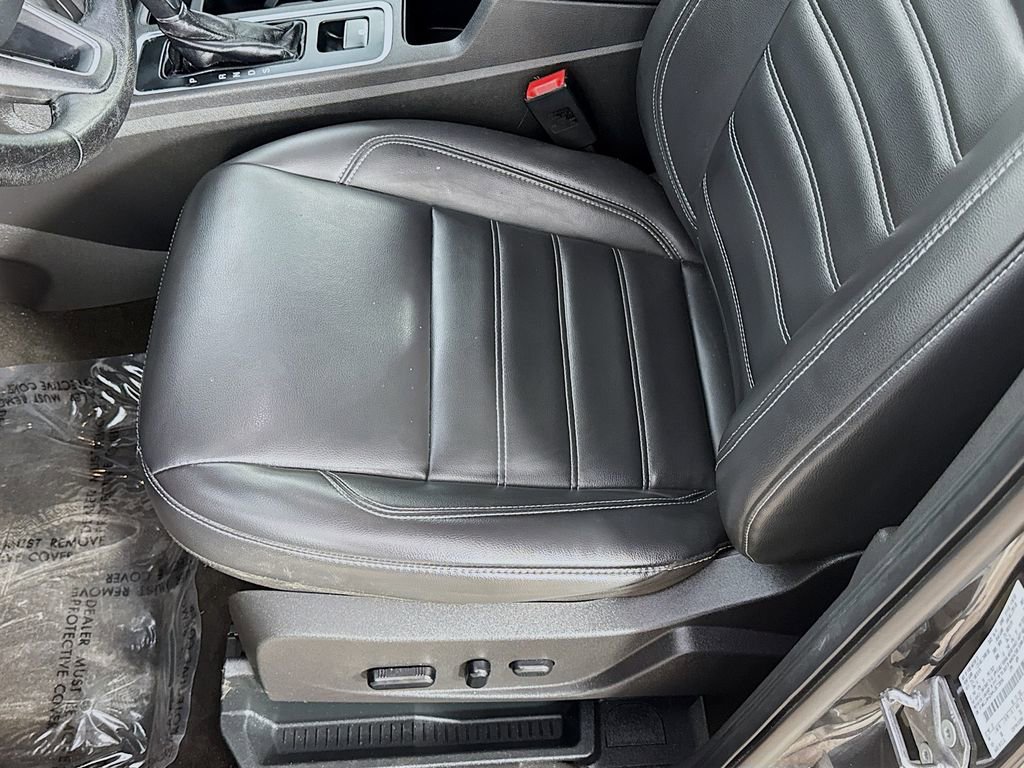Used 2019 Ford Escape SEL AWD/4WD image 22