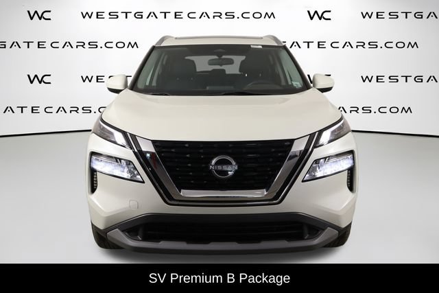 Used 2023 Nissan Rogue SV w/ SV Premium B Package FWD image 2
