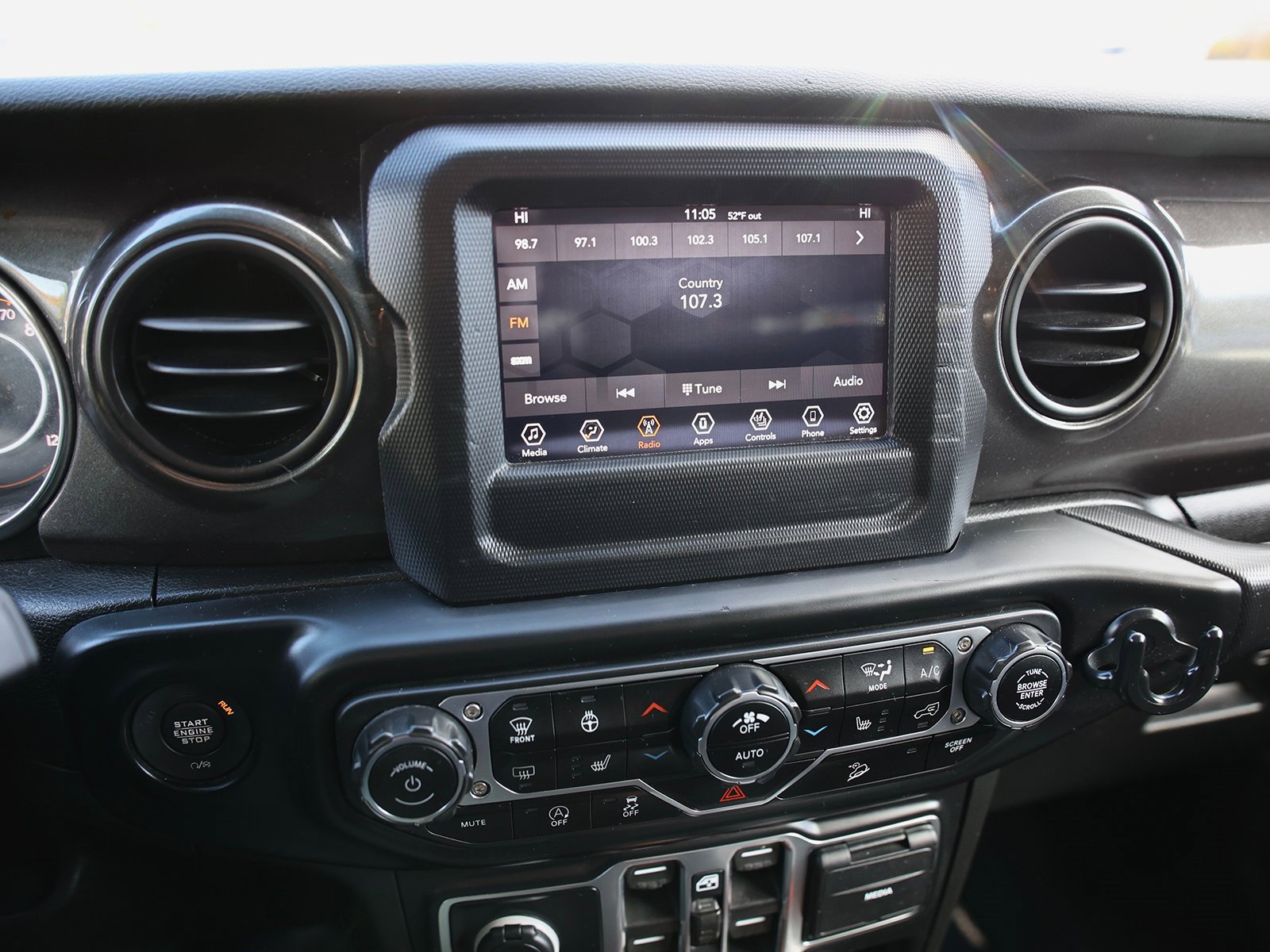 Used 2020 Jeep Wrangler Unlimited Sport image 22