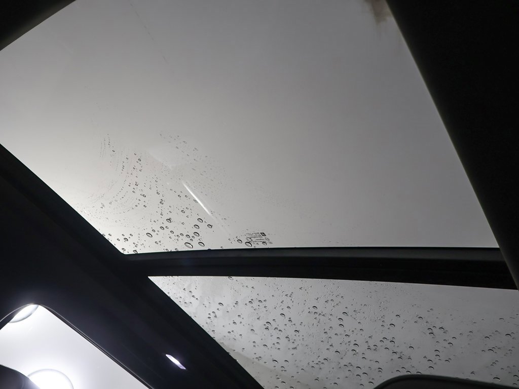 Used 2021 GMC Yukon Denali w/ Denali Premium Package image 29