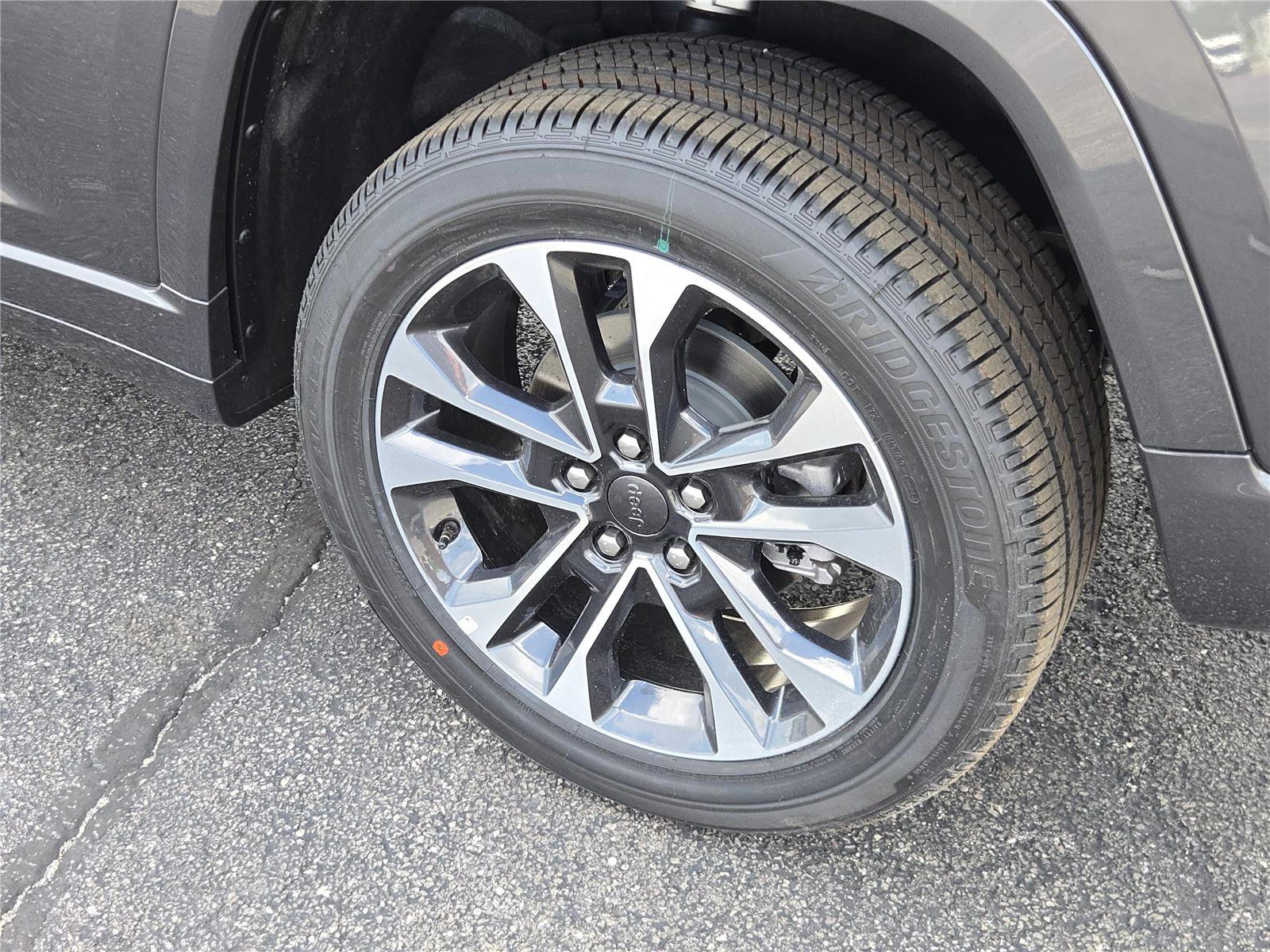 New 2025 Jeep Grand Cherokee Overland w/ Trailer Tow Package image 18