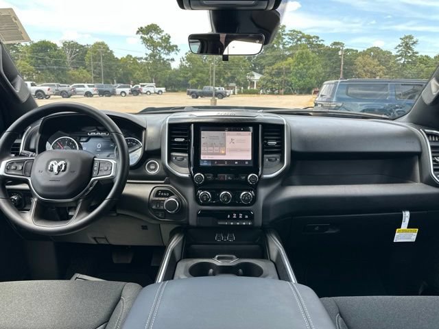 New 2026 RAM 1500 Express AWD/4WD image 36