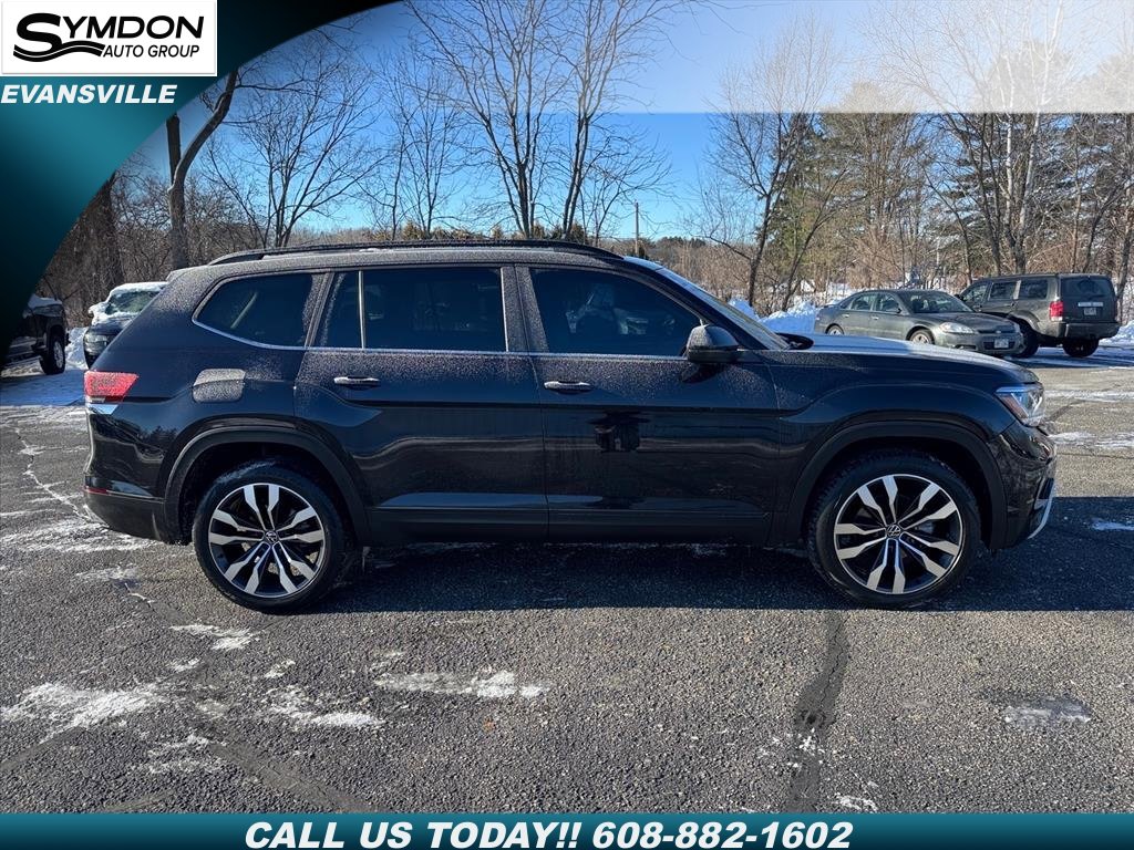 Used 2022 Volkswagen Atlas SE image 2