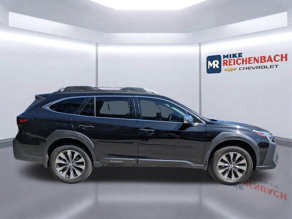 Used 2023 Subaru Outback Touring video 3