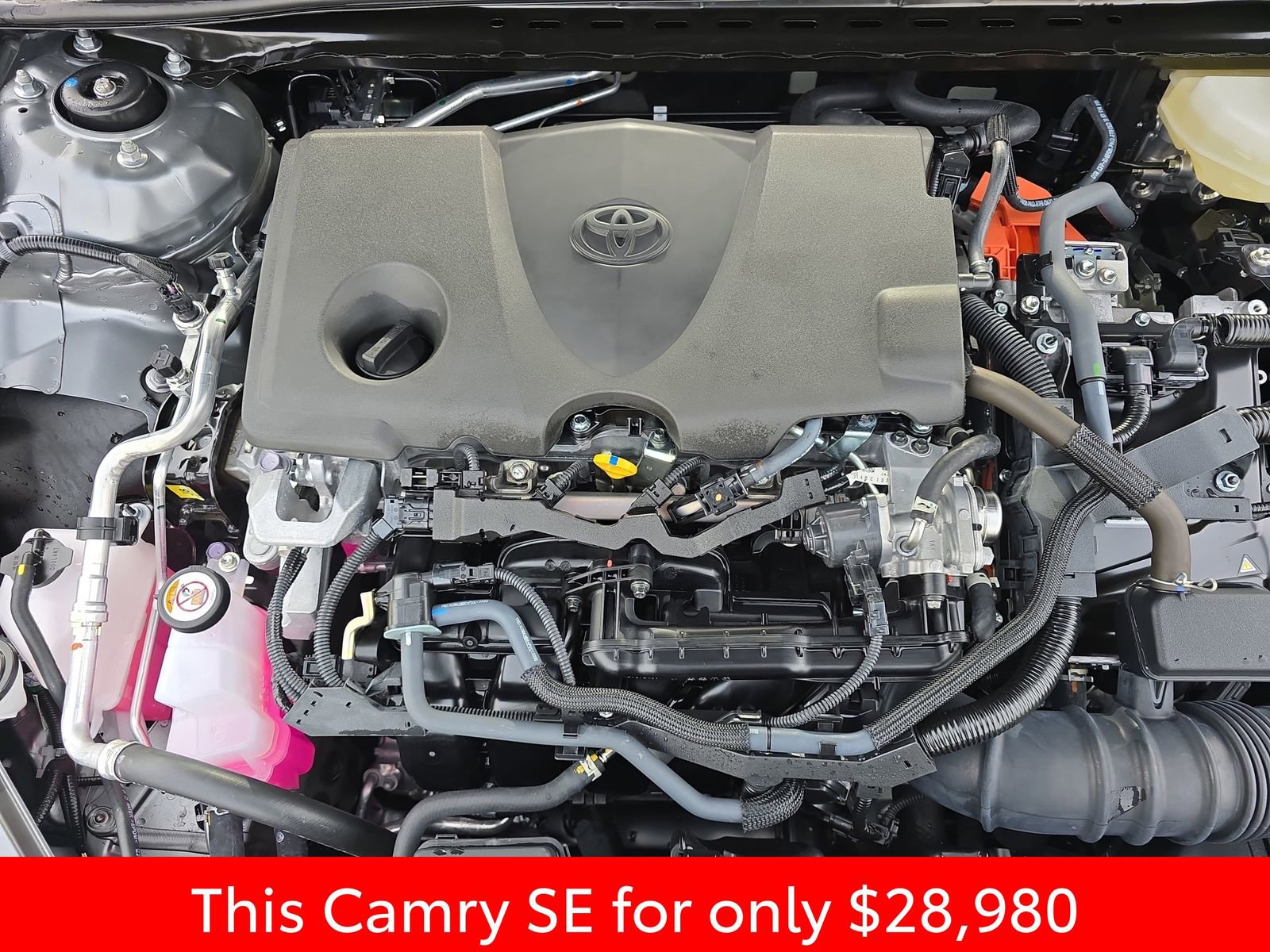 Used 2025 Toyota Camry SE image 35