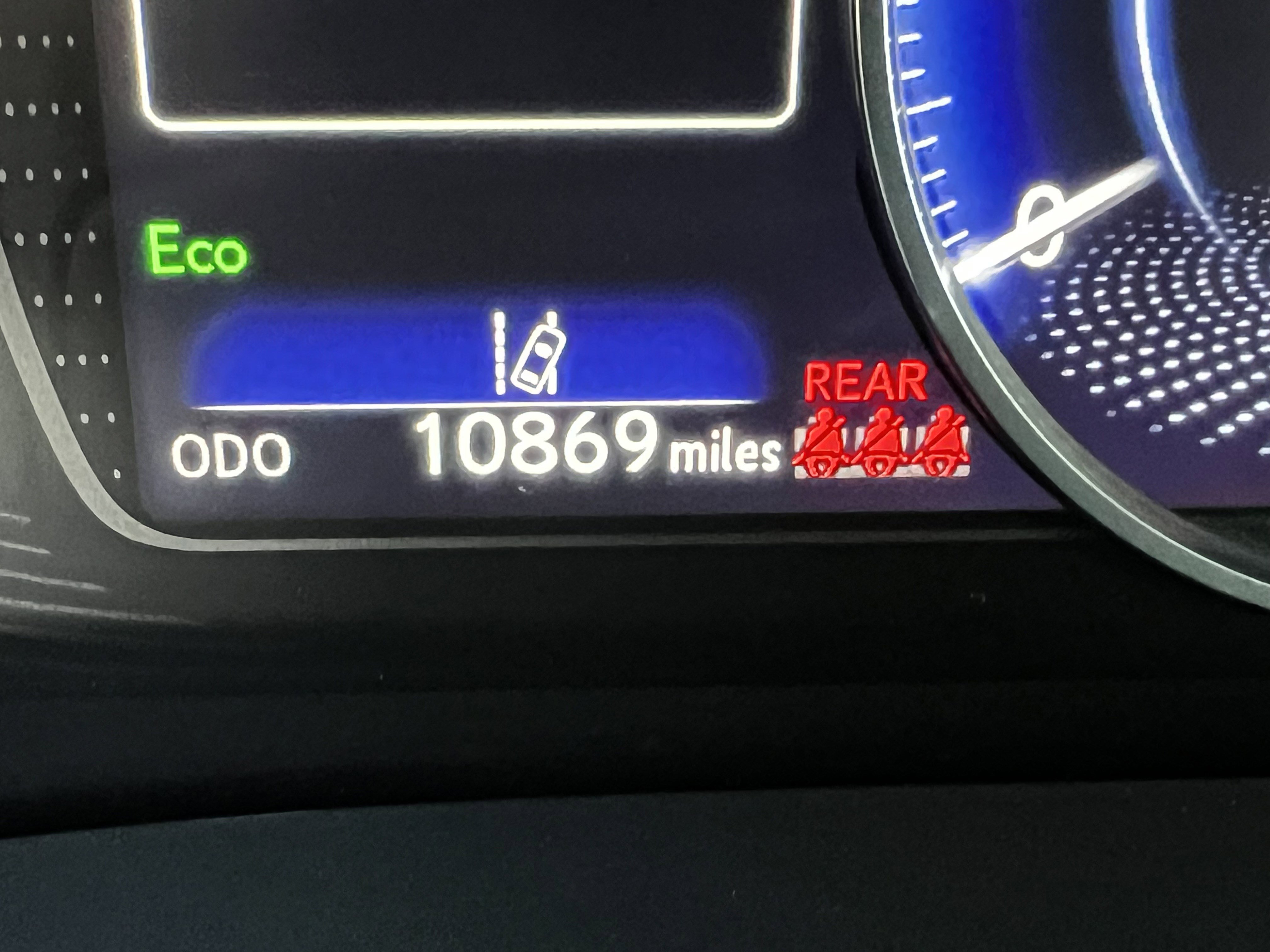 Certified 2025 Lexus ES 300h w/ Premium Package image 20