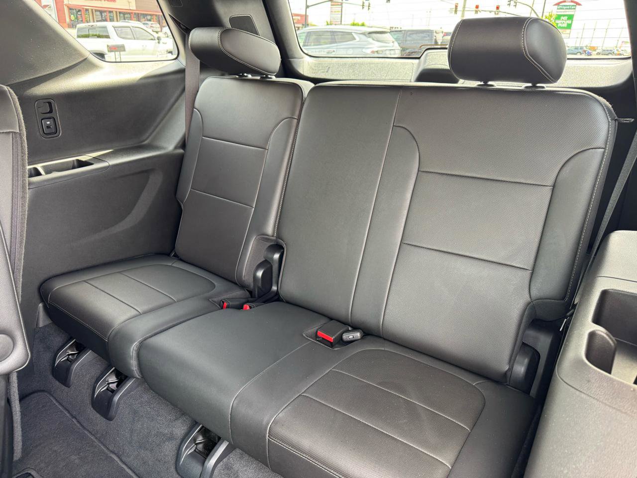Used 2023 Chevrolet Traverse Premier image 20