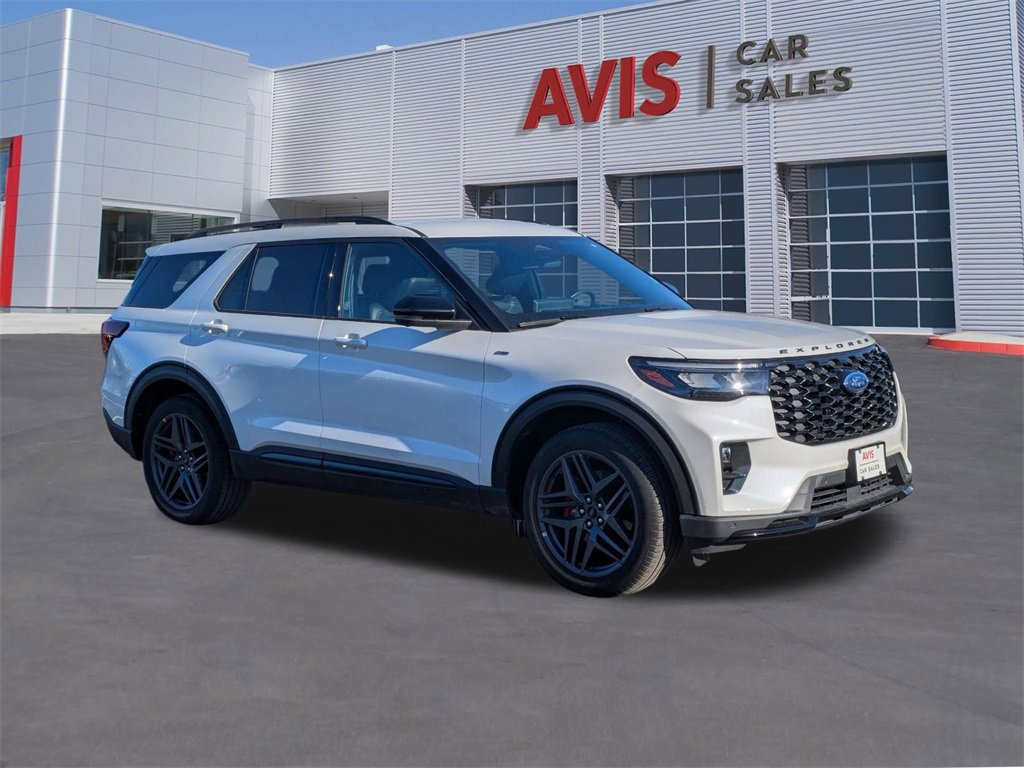Used 2025 Ford Explorer ST-Line w/ ST-Line Street Pack image 9