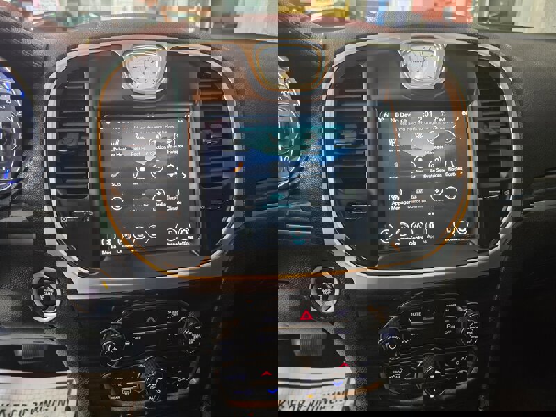 Used 2022 Chrysler 300 Touring L image 25