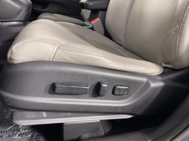 Used 2016 Honda CR-V Touring image 18